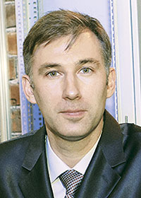 Михаил Холопов