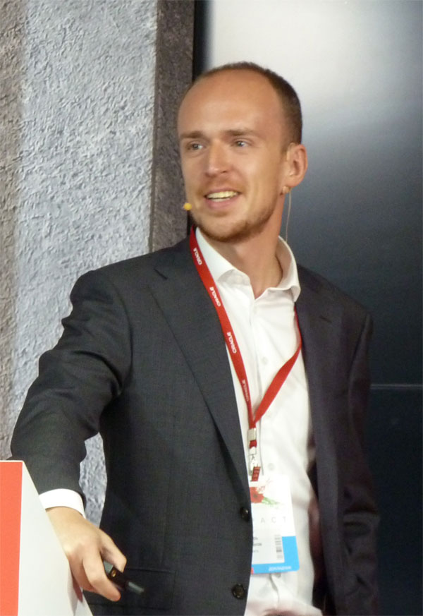 Выступает Игорь Калганов