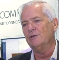 Джеймс  ЯНГ, фото