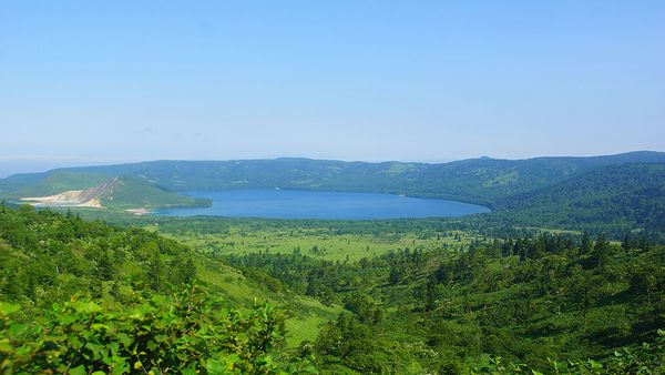 Кальдера вулкана Головнина