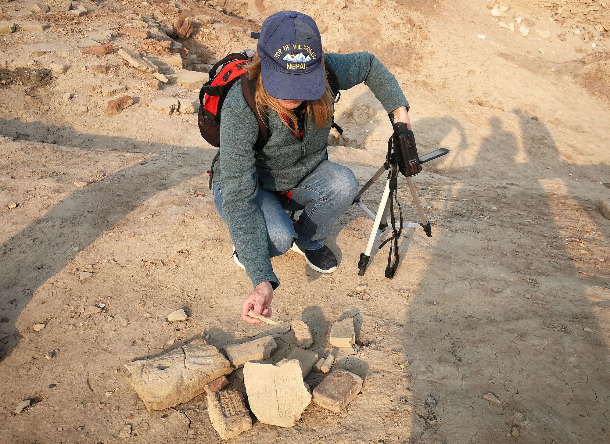 Найденные нами таблички с клинописью и цилиндрические печати