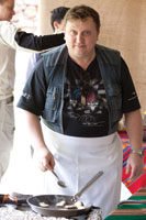 Когда женился, научил жену готовить некоторые блюда