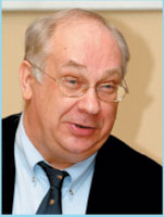 Владимир ДРОЖЖИНОВ канд. физ.-мат. наук, АВСР, советник руководителя Росинформтехнологий, председатель правления Центра компетенции по электронному правительству